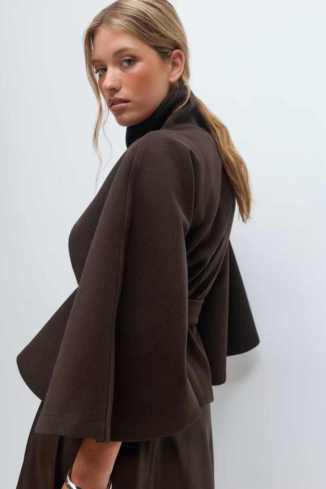 CINCH CAPE JACKET